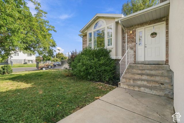 1598 N 2530 W, Clinton, UT 84015