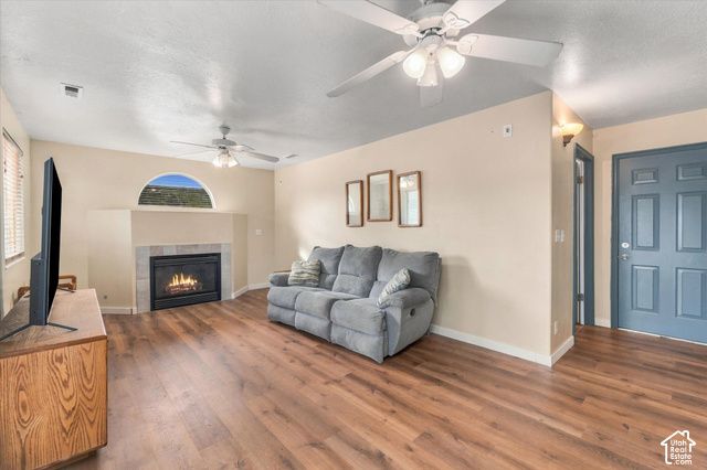 1598 N 2530 W, Clinton, UT 84015