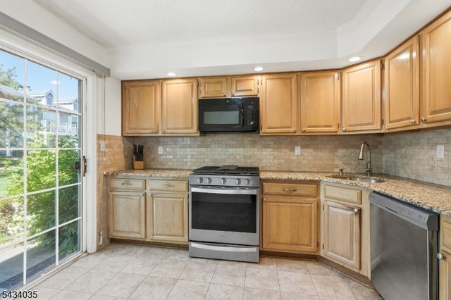 62 Gregory Ln 62, Franklin Twp., NJ 08823