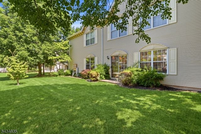 62 Gregory Ln 62, Franklin Twp., NJ 08823