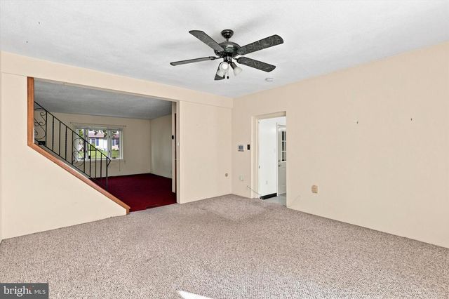 77 WOODLAWN RD, Warminster, PA 18974