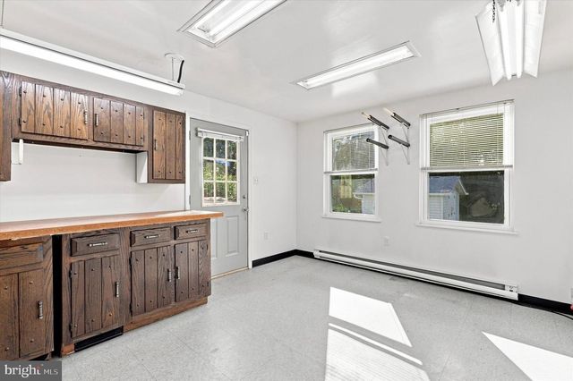 77 WOODLAWN RD, Warminster, PA 18974