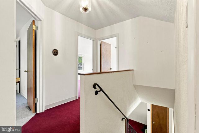 77 WOODLAWN RD, Warminster, PA 18974