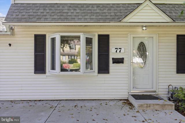 77 WOODLAWN RD, Warminster, PA 18974
