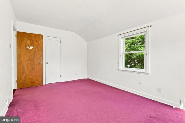 77 WOODLAWN RD, Warminster, PA 18974