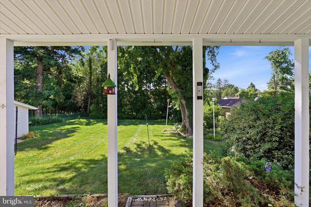 77 WOODLAWN RD, Warminster, PA 18974