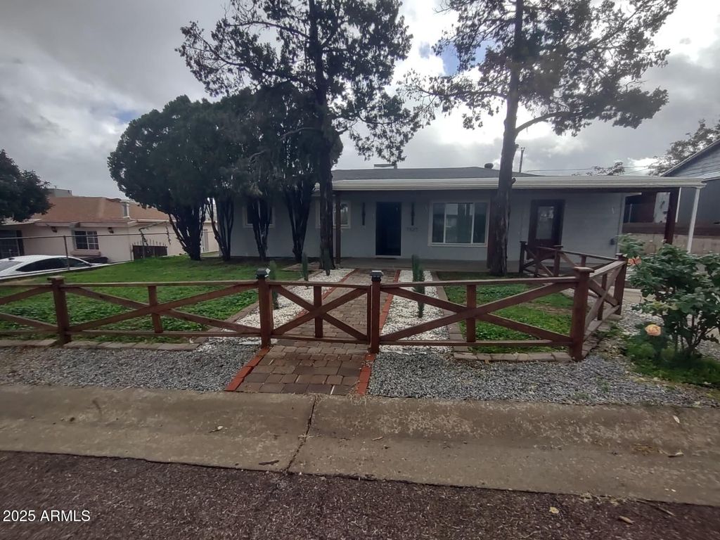 7927 E PUEBLO Street, Globe, AZ 85501