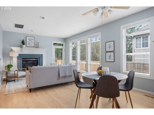 5349 SOUTHWOOD Dr, Lake Oswego, OR 97035