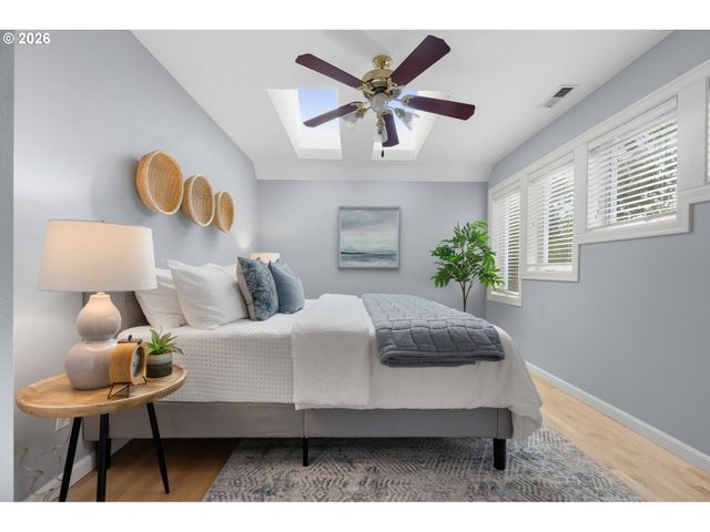 5349 SOUTHWOOD Dr, Lake Oswego, OR 97035