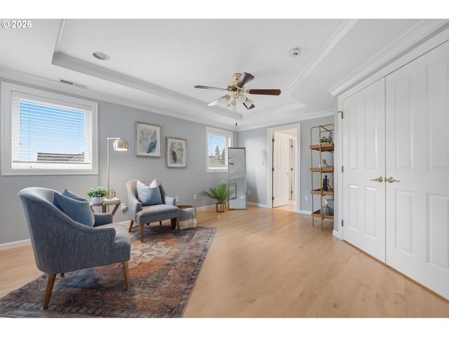 5349 SOUTHWOOD Dr, Lake Oswego, OR 97035