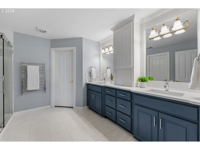 5349 SOUTHWOOD Dr, Lake Oswego, OR 97035