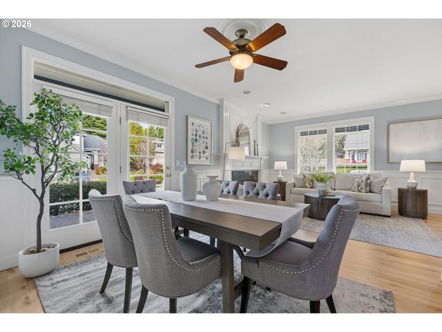 5349 SOUTHWOOD Dr, Lake Oswego, OR 97035