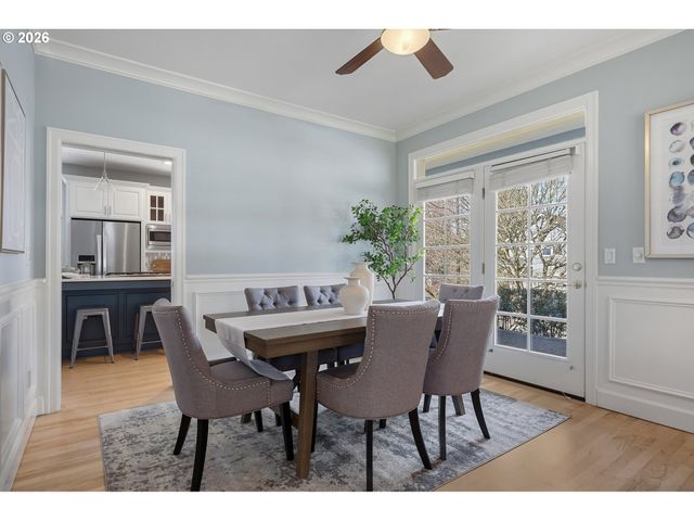 5349 SOUTHWOOD Dr, Lake Oswego, OR 97035