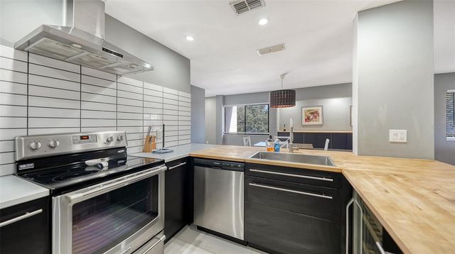 2746 ORCHID OAKS DRIVE 301AZA, Sarasota, FL 34239