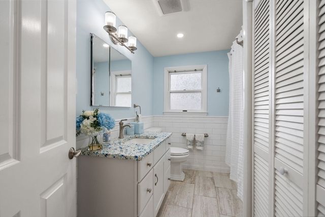 1 Fowler Ter, Burlington, MA 01803