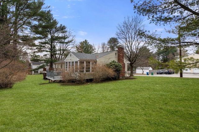 1 Fowler Ter, Burlington, MA 01803