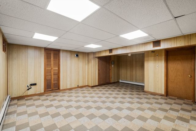 1 Fowler Ter, Burlington, MA 01803