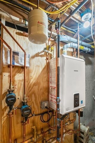 1 Fowler Ter, Burlington, MA 01803