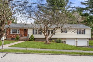 1 Fowler Ter, Burlington, MA 01803