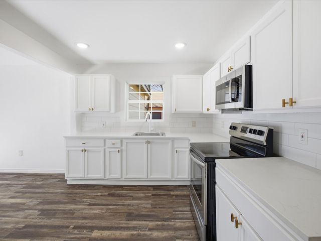 807 Adkins Street, Bowie, TX 76230