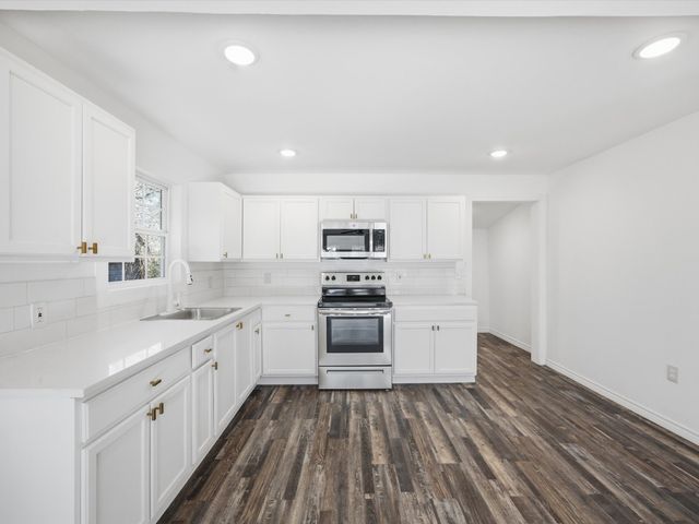 807 Adkins Street, Bowie, TX 76230