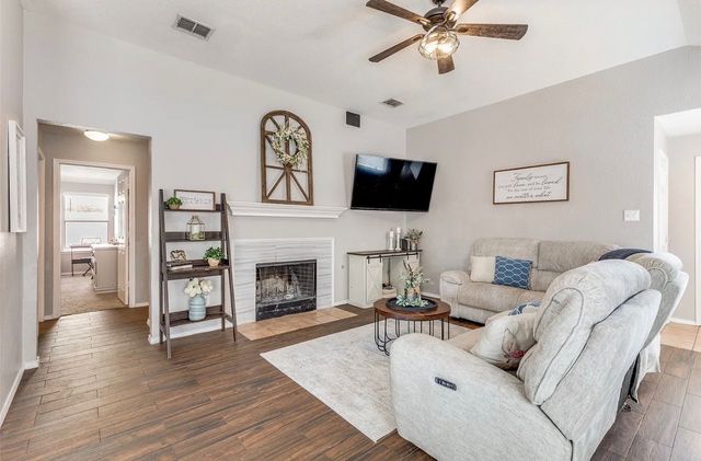 1180 Kachina Lane, Fort Worth, TX 76052