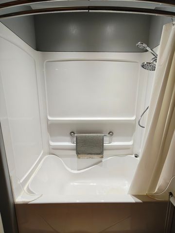 134 Elm Court, Hebron, IN 46341