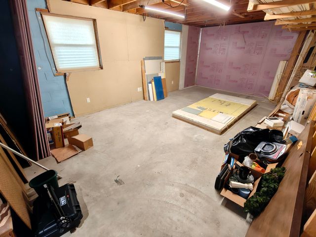 134 Elm Court, Hebron, IN 46341