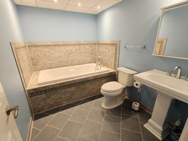 134 Elm Court, Hebron, IN 46341