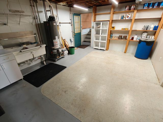 134 Elm Court, Hebron, IN 46341