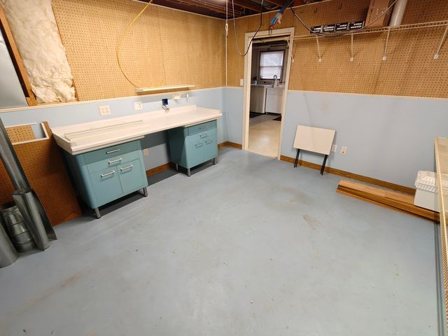 134 Elm Court, Hebron, IN 46341