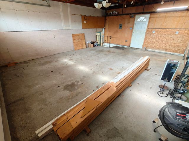 134 Elm Court, Hebron, IN 46341