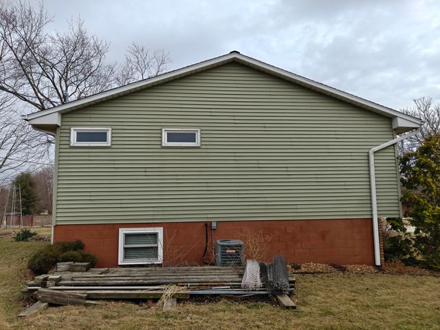 134 Elm Court, Hebron, IN 46341