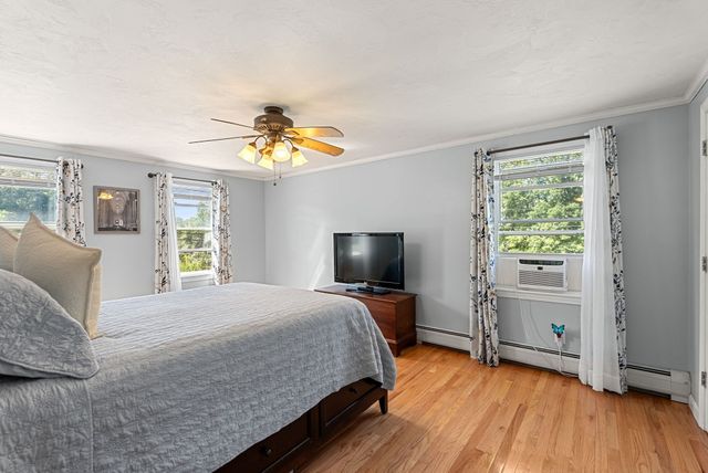 6 Cumberland St, Attleboro, MA 02703