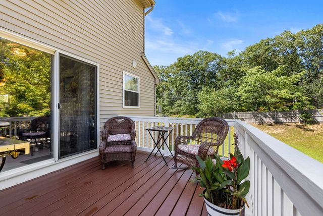 6 Cumberland St, Attleboro, MA 02703