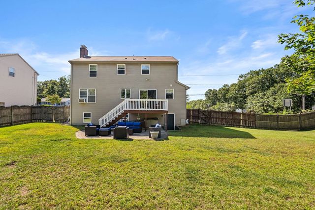 6 Cumberland St, Attleboro, MA 02703