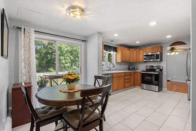 6 Cumberland St, Attleboro, MA 02703