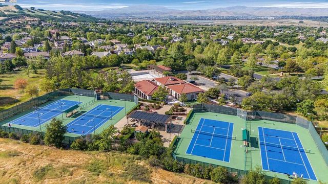 488 Montori Ct, Pleasanton, CA 94566