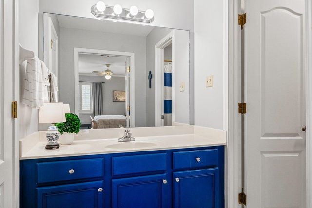 9456 GROVE TRAIL LN, Germantown, TN 38139