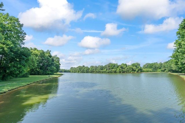 9456 GROVE TRAIL LN, Germantown, TN 38139