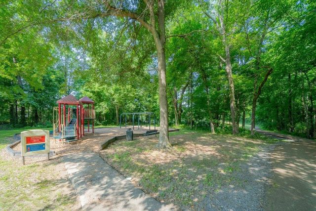 9456 GROVE TRAIL LN, Germantown, TN 38139