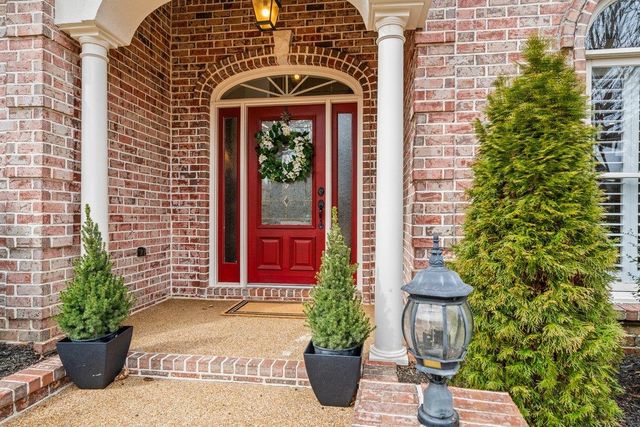 9456 GROVE TRAIL LN, Germantown, TN 38139