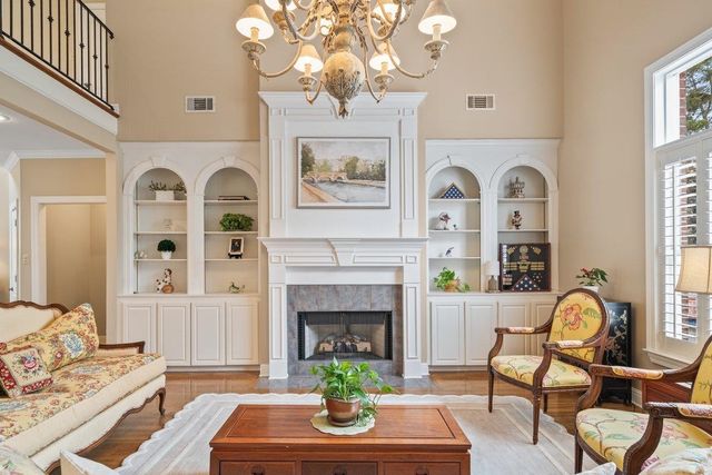 9456 GROVE TRAIL LN, Germantown, TN 38139