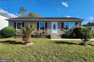 30 DOUGLAS ST, Georgetown, DE 19947