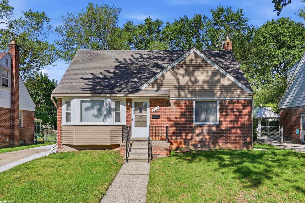 23221 Oneida Street, Oak Park, MI 48237