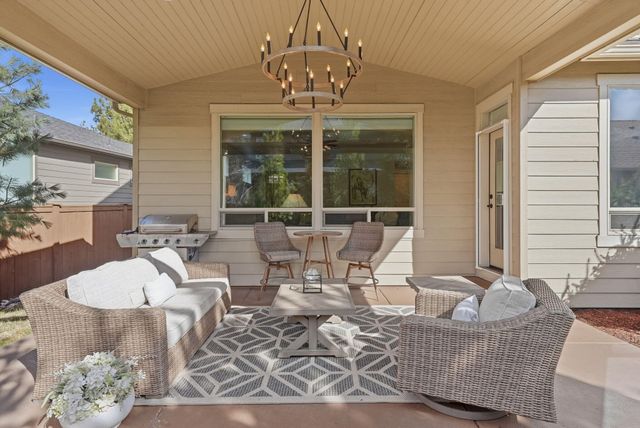 3031 NW Clubhouse Drive, Bend, OR 97703