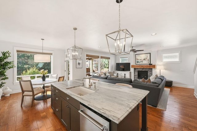 3031 NW Clubhouse Drive, Bend, OR 97703