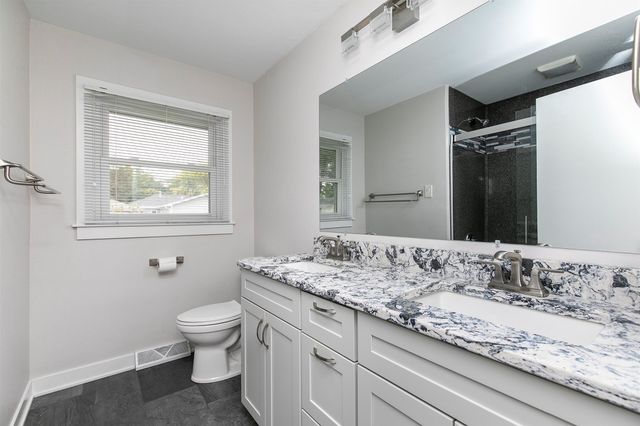 514 SE Sharon Drive, Ankeny, IA 50021