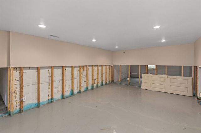 514 SE Sharon Drive, Ankeny, IA 50021