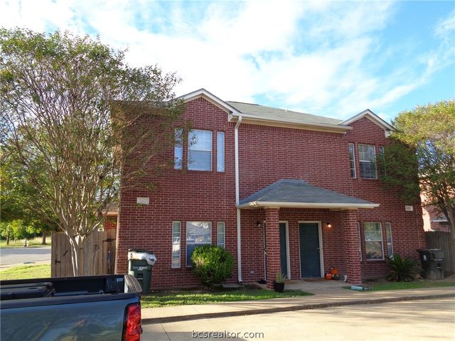 2429 Berger Drive, Bryan, TX 77802